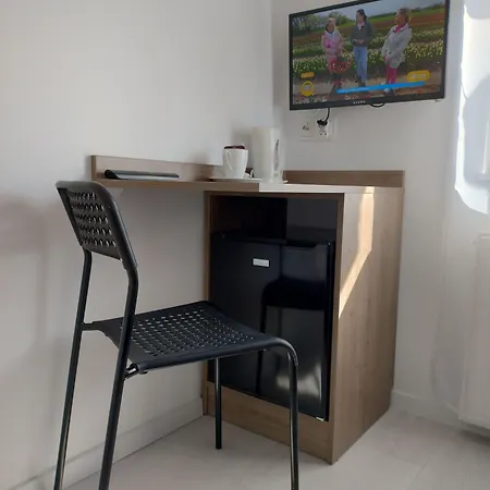 Privatunterkunft Family Homes - *